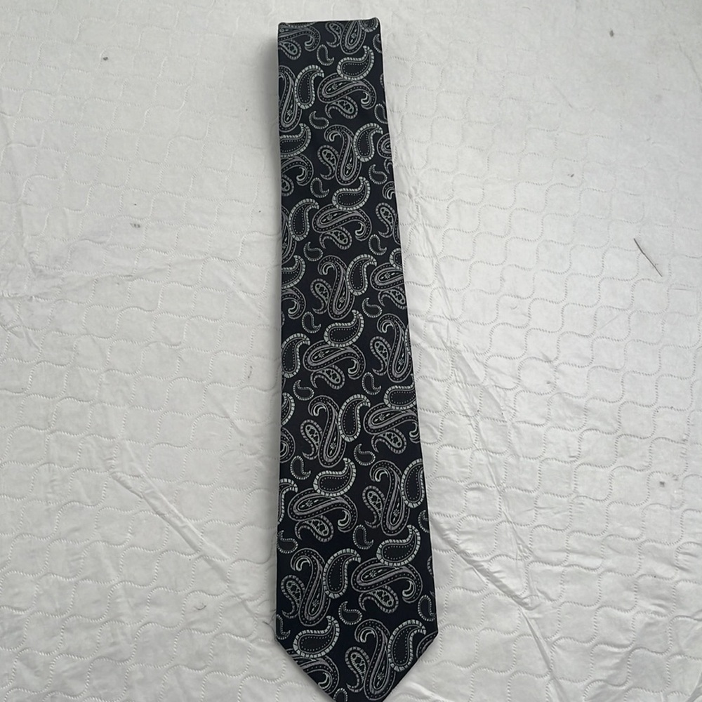 Joseph Abboud multicolor black aqua purple paisley silk tie